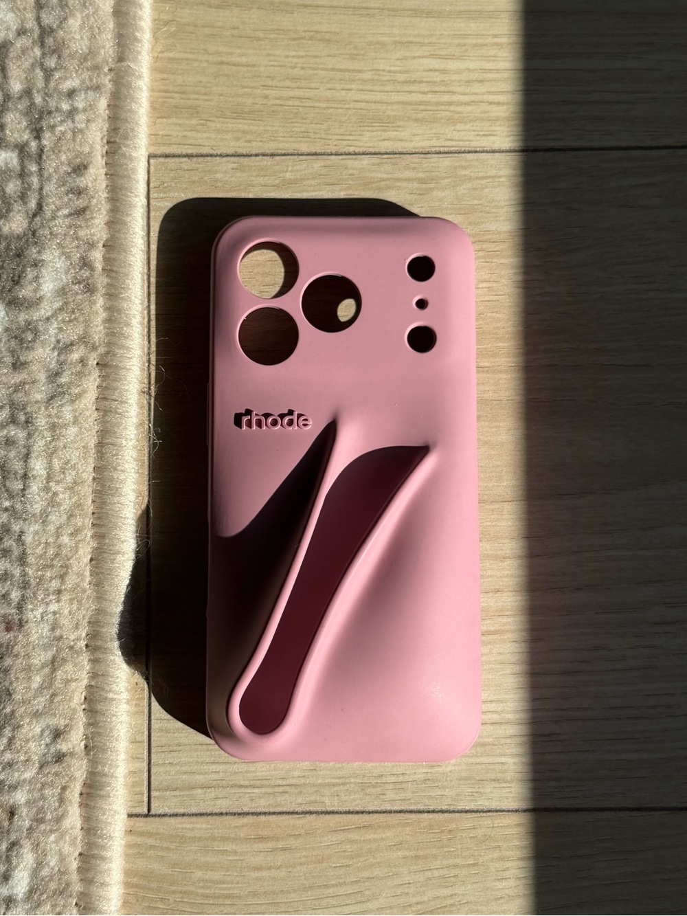 Rhode Pretzel lip case iPhone 17 pro